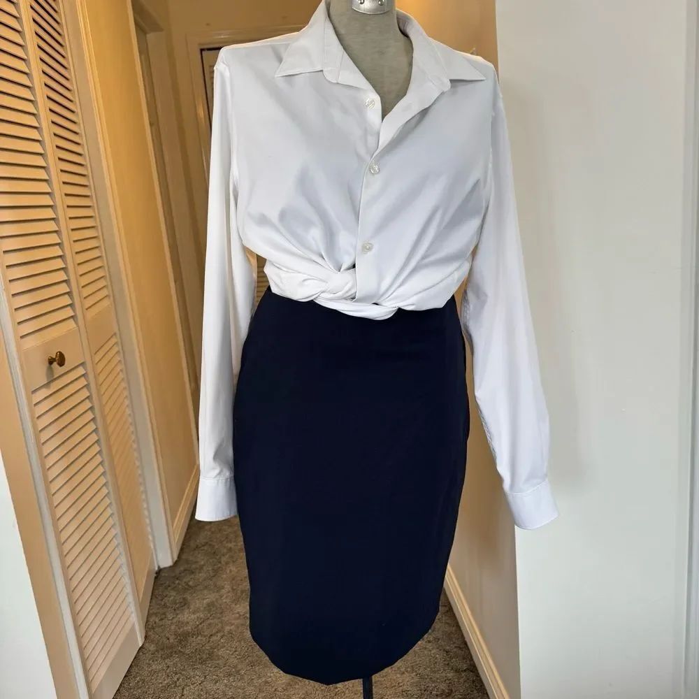 Classic Navy Pencil Skirt - Jones New York 4